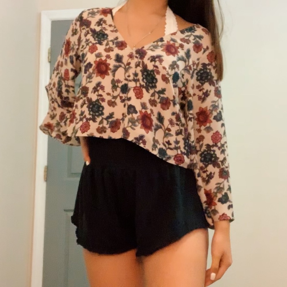 Floral Flowly Cute Crop Top from FOREVER 21 - Picture 1 of 5